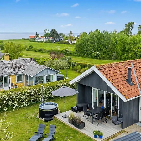 Semesterbostad Jarik - 340m From The Sea By Interhome *