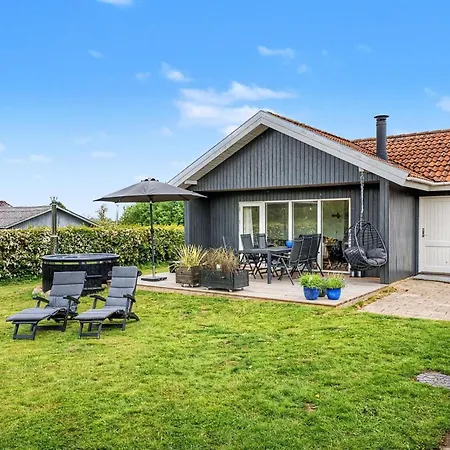 Casa de Férias Jarik - 340m From The Sea By Interhome *